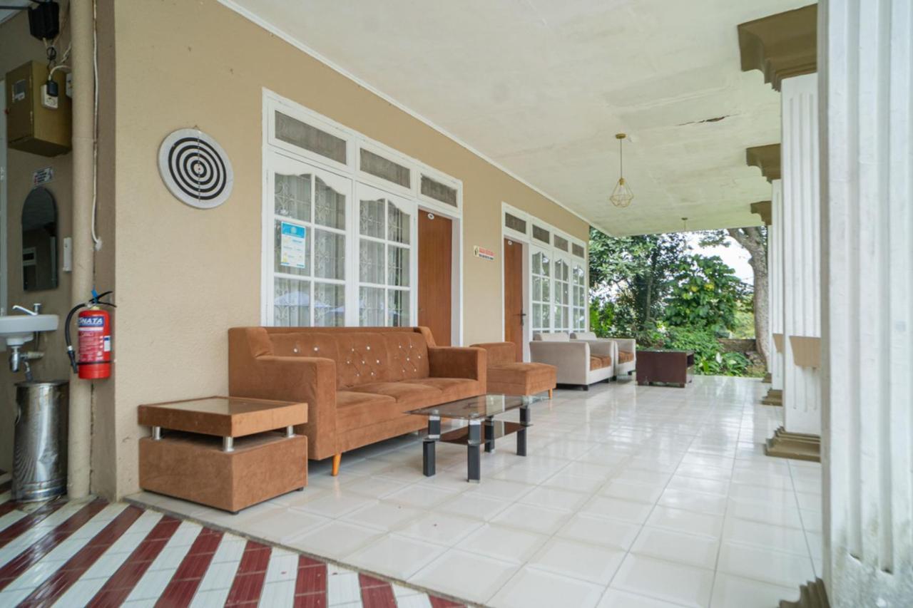 Reddoorz Near Taman Safari 2 Hotell Bogor Exteriör bild